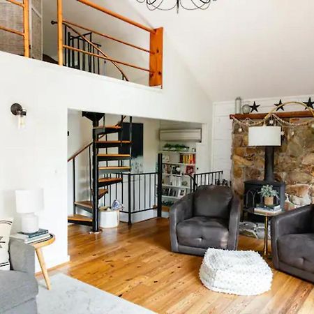 Villa Hot Tub Charming & Chic Mountain Gem On Sleepy Creek Berkeley Springs Exterior foto