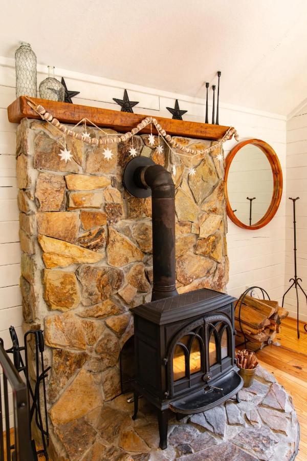 Villa Hot Tub Charming & Chic Mountain Gem On Sleepy Creek Berkeley Springs Exterior foto